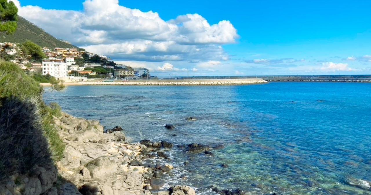 Appartamento Perla Bianca, Con Wifi E Air Con Cala Gonone Bagian luar foto