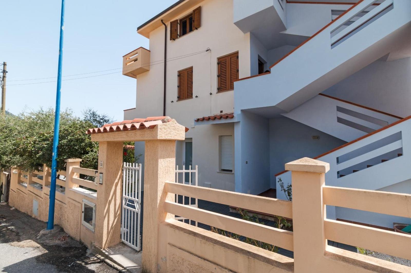 Appartamento Perla Bianca, Con Wifi E Air Con Cala Gonone Bagian luar foto
